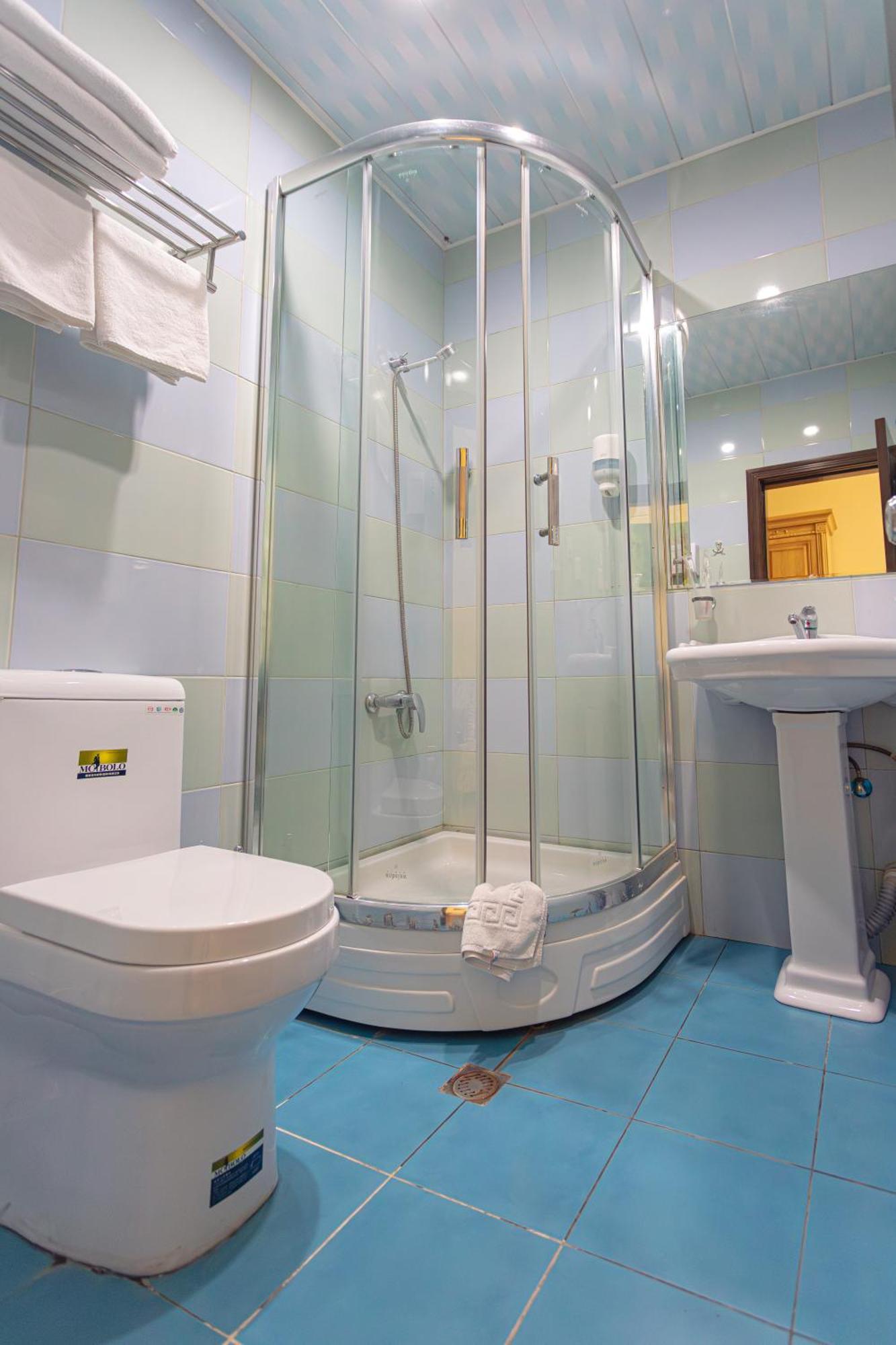 Chabiant Guesthouse Chateau Monolit Ikinci Yeniyol ภายนอก รูปภาพ