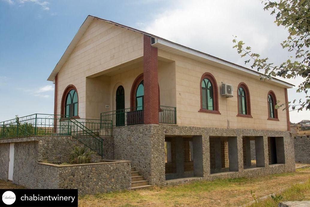 Chabiant Guesthouse Chateau Monolit Ikinci Yeniyol ภายนอก รูปภาพ